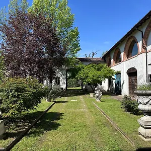 affascinante-tenuta-brambilla-vicino-pavia.it-lombardy.com/